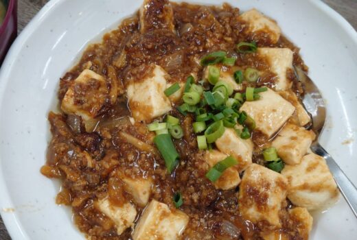 市場めし　辛くない麻婆豆腐　いろいろ始めます